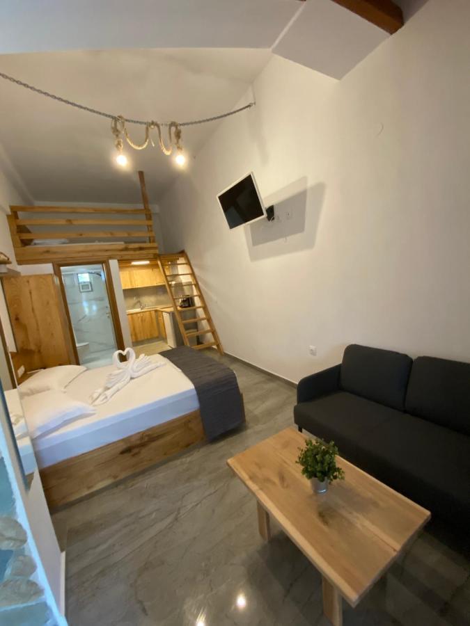 Pinelopi'S House Apartment ปอร์โตกูโฟ ภายนอก รูปภาพ